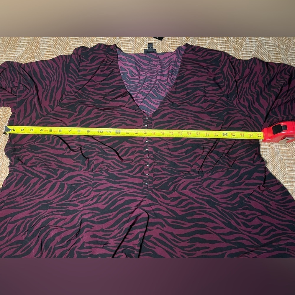 Torrid Women's Zebra Print Peplum Blouse,Purple & Black,Size 6X,NWT - Picture 6 of 9